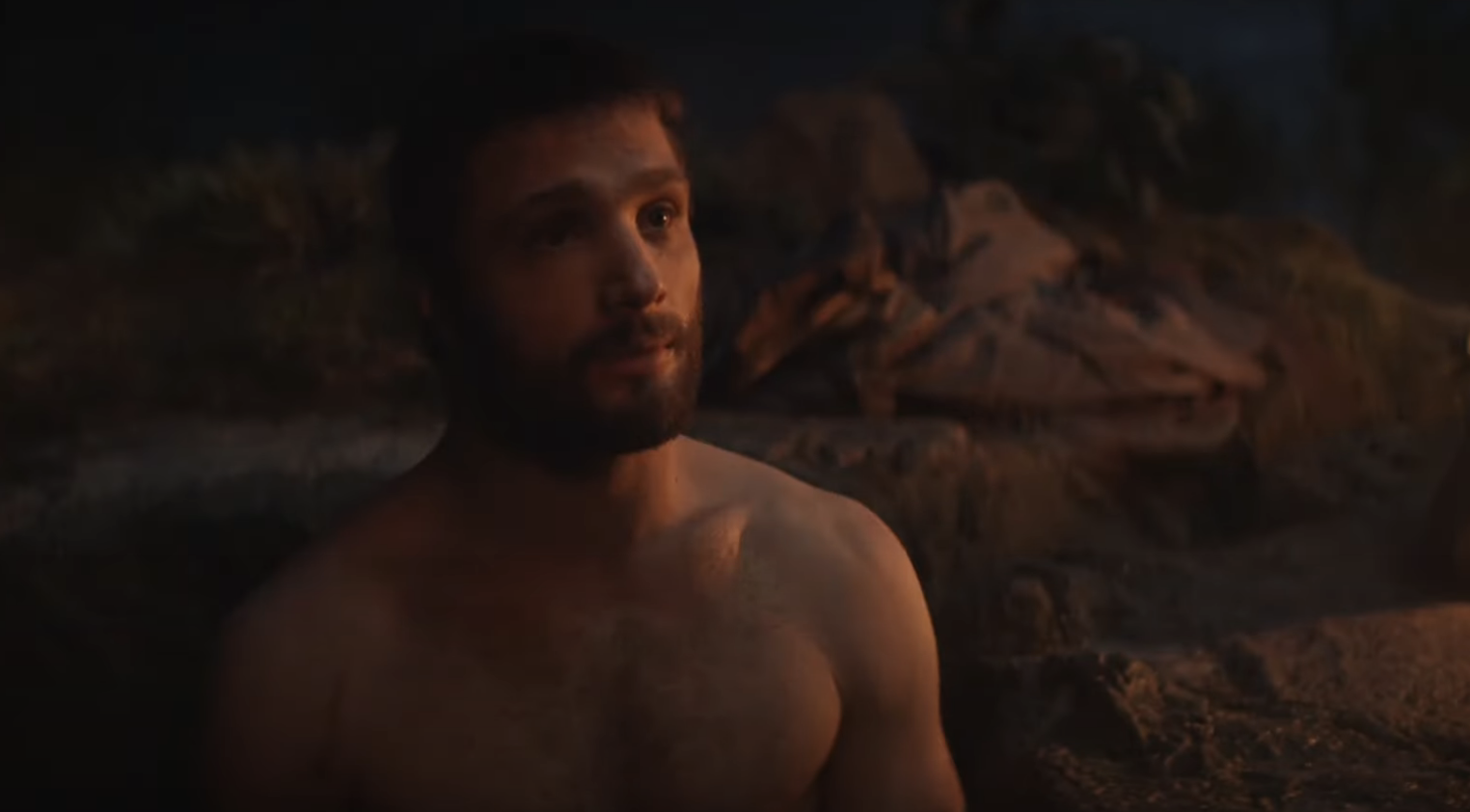 Cosmo Jarvis as Blackthorne in the bath in a scene from Shōgun