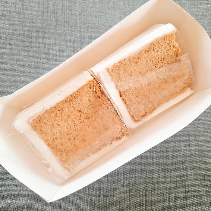 ローソンのおすすめスイーツ「紅茶シフォンケーキ」