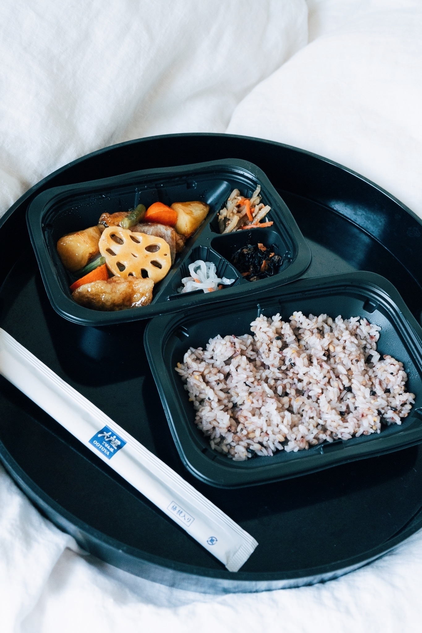 大戸屋のおすすめメニュー「すけそう鱈と野菜の黒酢あん弁当」