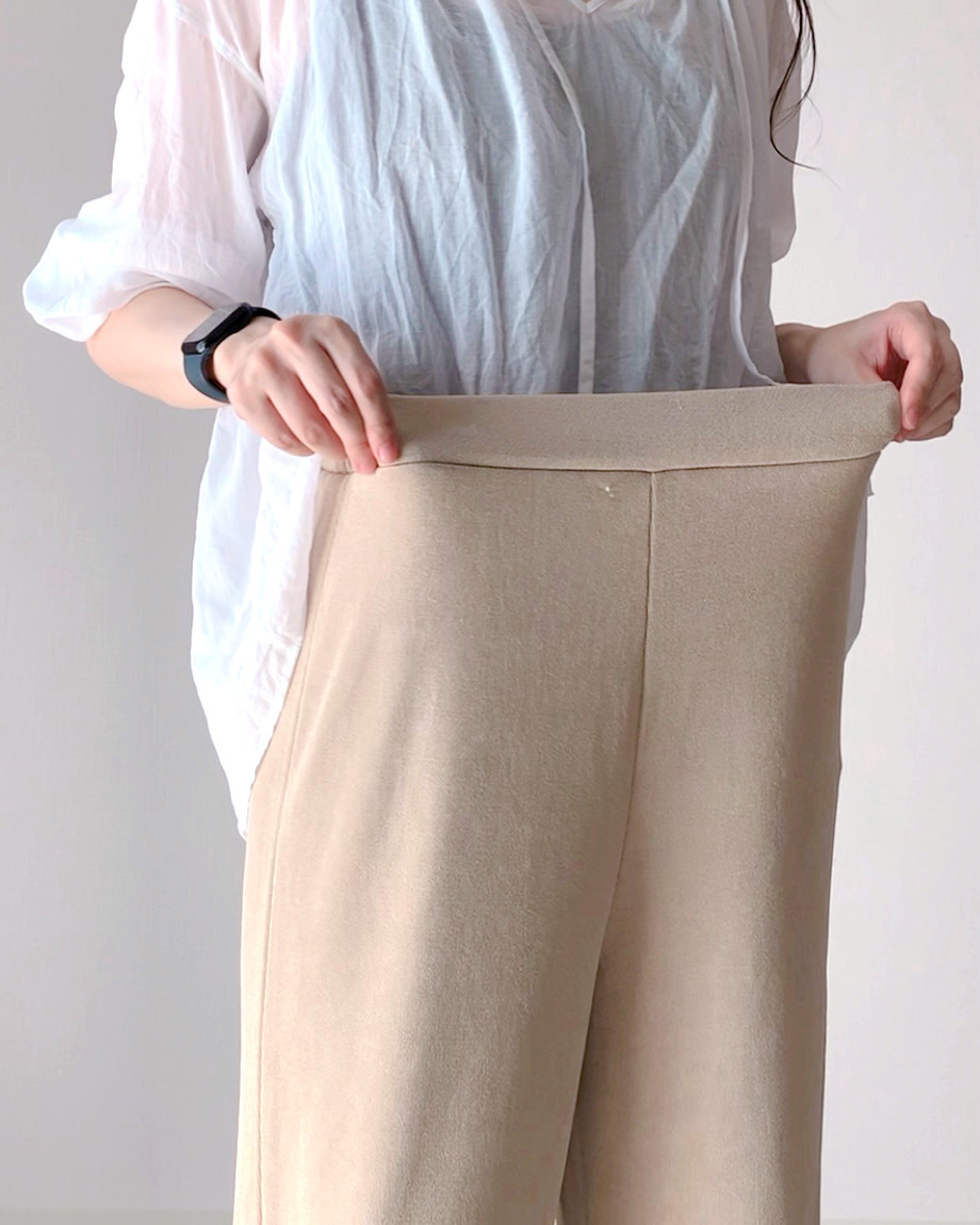 しまむらのおすすめファッションアイテム「リブイージーストレートパンツ」