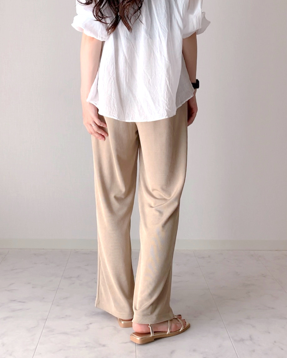 しまむらのおすすめファッションアイテム「リブイージーストレートパンツ」
