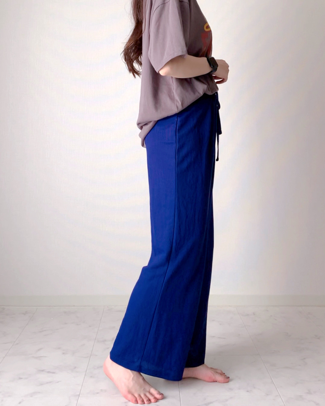 しまむらのおすすめファッションアイテム「ヒモツキワイドパンツ」
