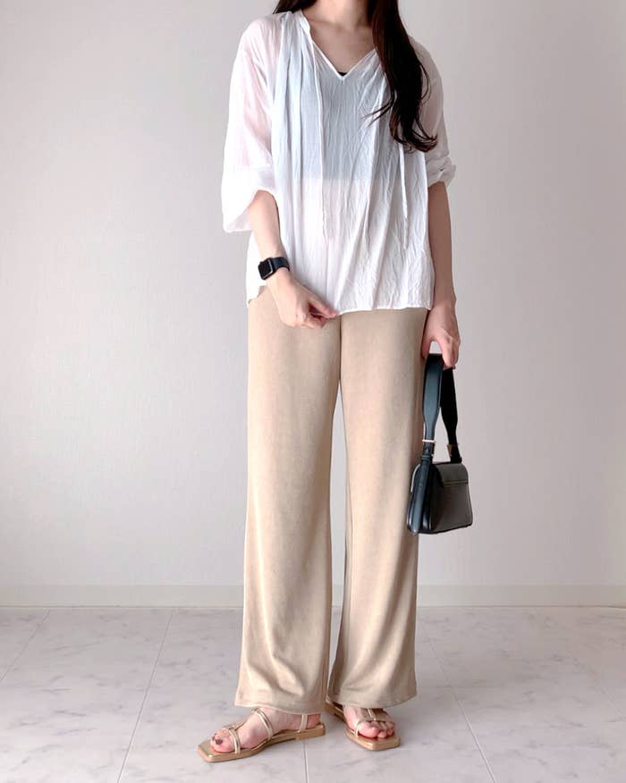 しまむらのおすすめファッションアイテム「リブイージーストレートパンツ」