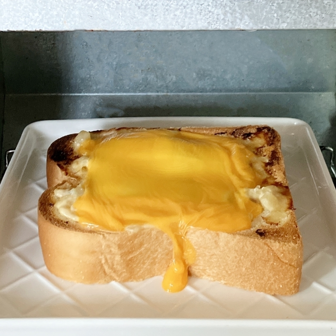 DAISO（ダイソー）のおすすめプレート「トーストプレート（アイボリー）」