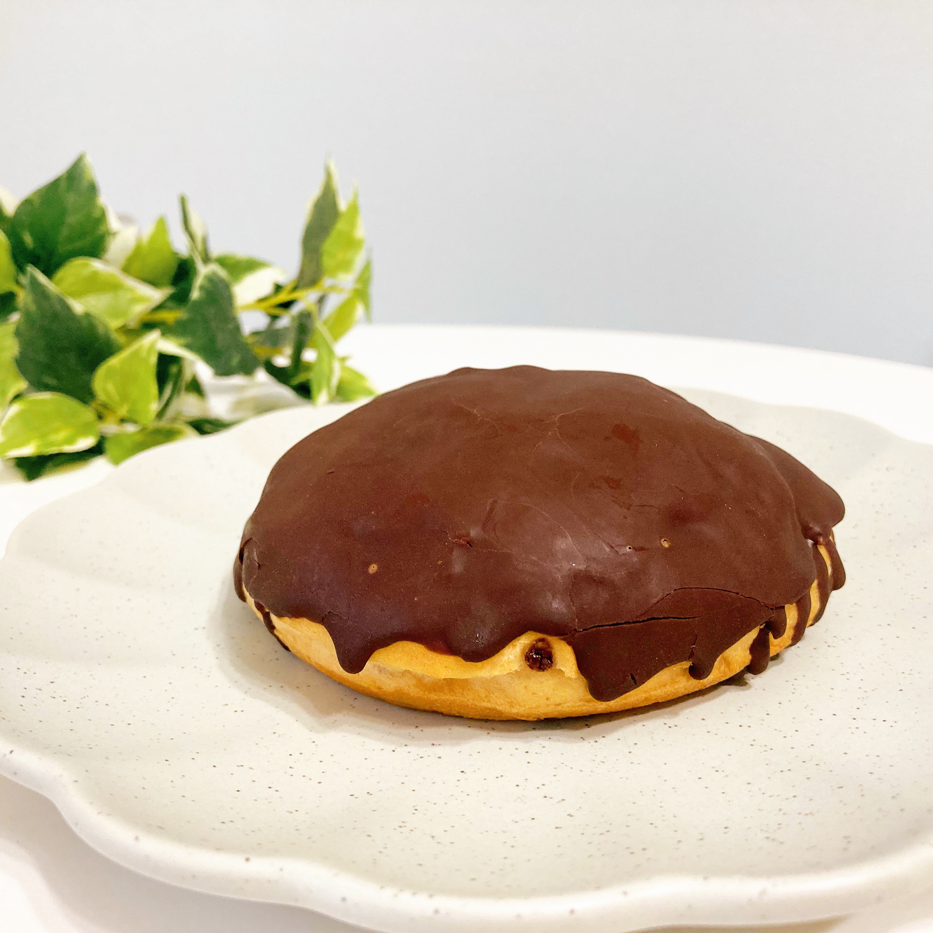 FamilyMart（ファミリーマート）のおすすめスイーツパン「チョコまみれみたいなパン」