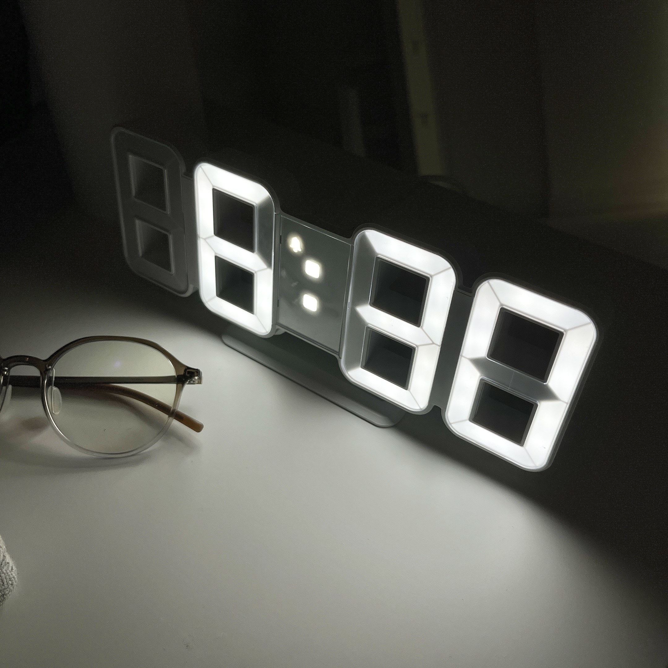 IKEAのおすすめアイテム「NOLLÅTTA ノルオッタ 目覚まし時計」