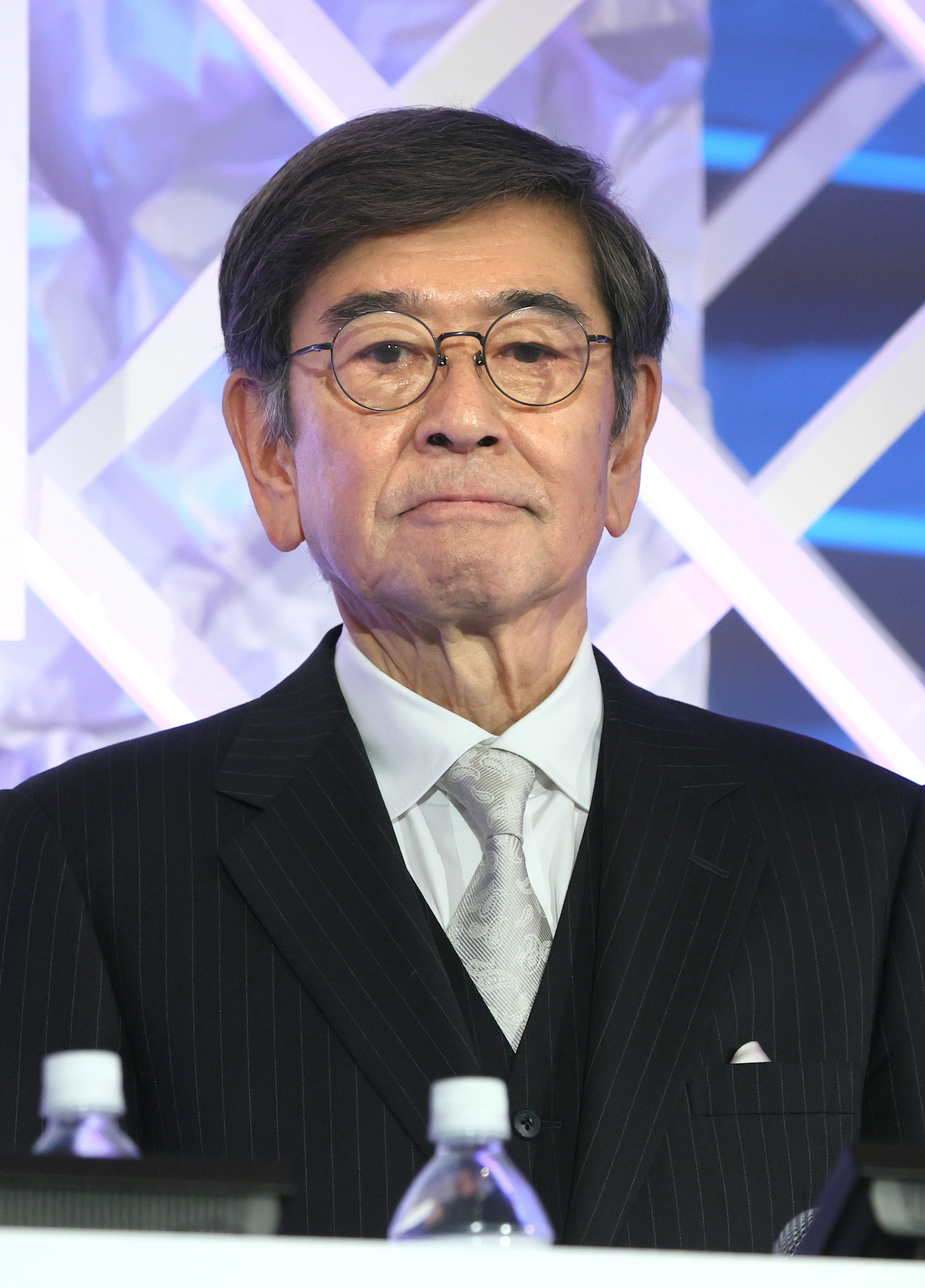 石坂浩二