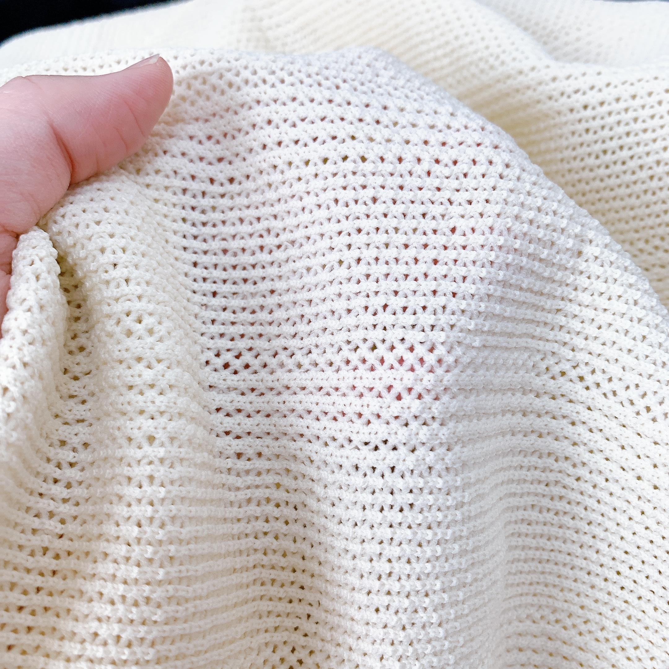 WORKMAN（ワークマン）のおすすめのレディースアイテム「レディースソロテックス（R）使用透かし編みニット」