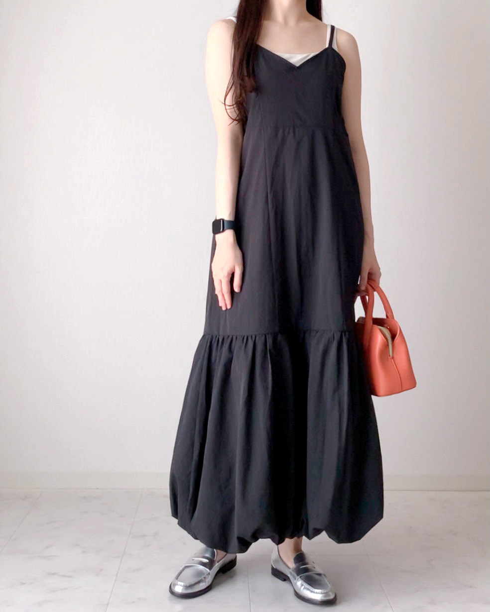 ZARA（ザラ）のおすすめファッションアイテム「メタリック素材モカシン」のコーディネート