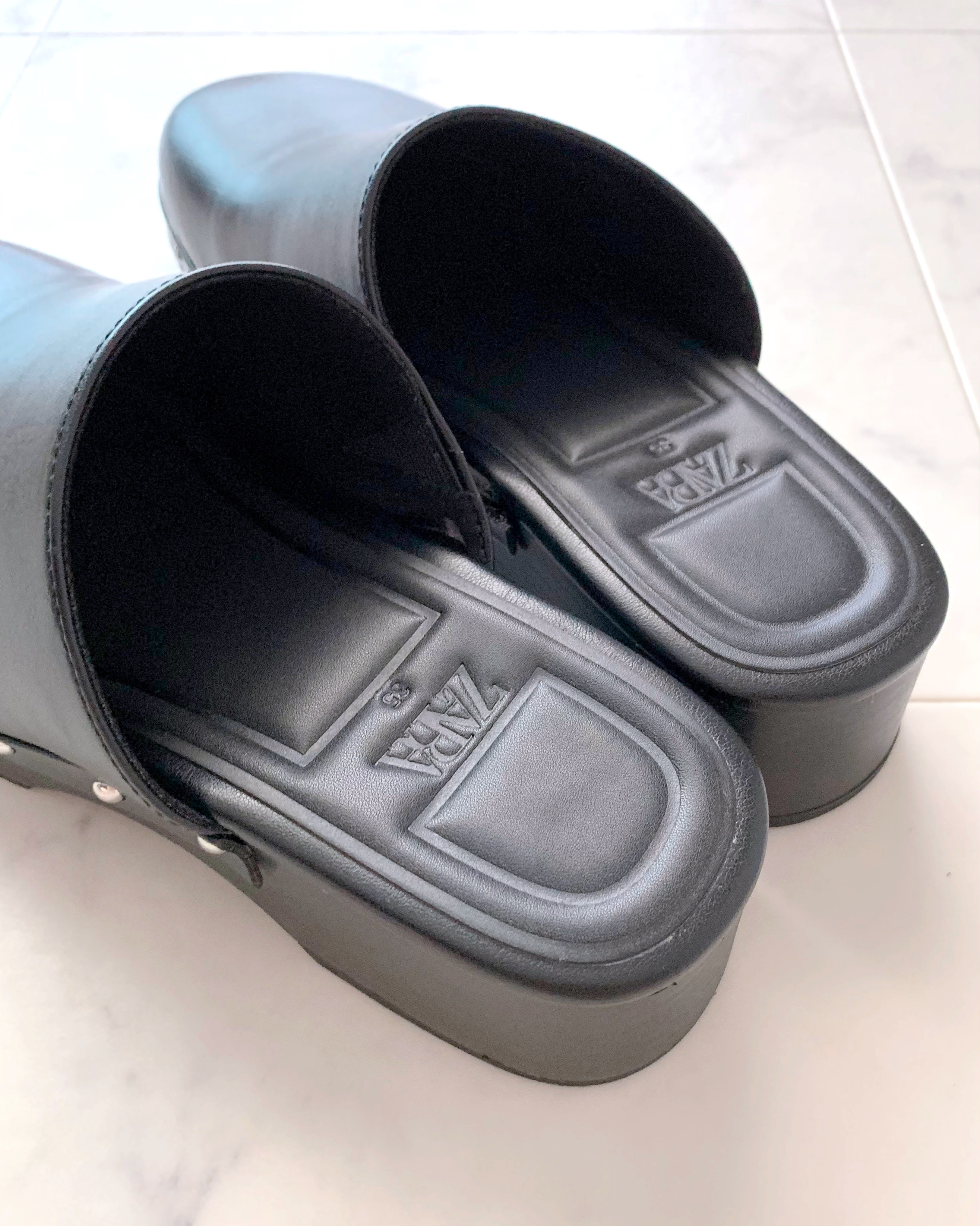 ZARA サンダル ZARA サンダルスクエアトゥ ボーンサンダル バイカラー37