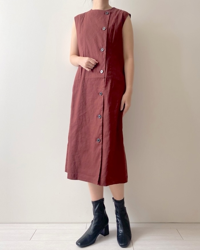 無印良品のおすすめファッション「婦人 ヘンプ混ストレッチ ジレワンピース」