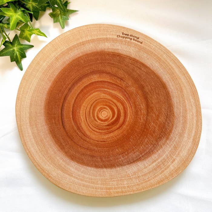 ニトリのおすすめキッチングッズ「カッティングボード Round（M）」