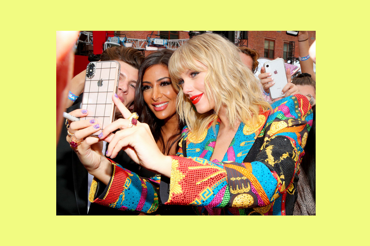 Have you ever met Taylor Swift? What's your story?! 👀