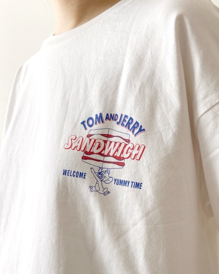 GUのおすすめファッションアイテム「グラフィックT（5分袖） TOM and JERRY 1」