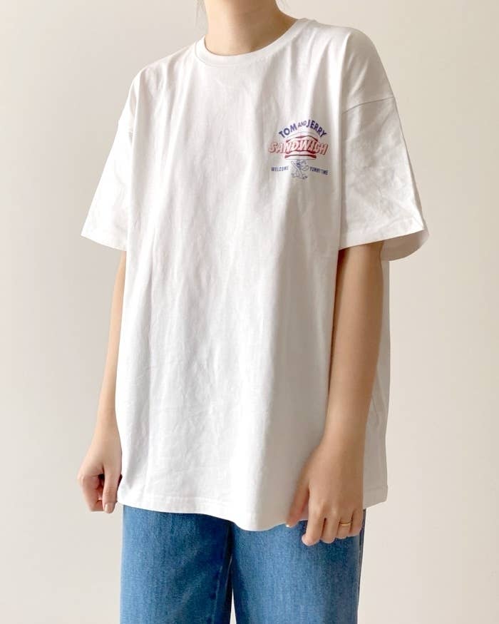 GUのおすすめファッションアイテム「グラフィックT(5分袖) TOM and JERRY 1」