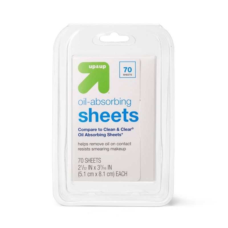 The pack of oil blotting sheets