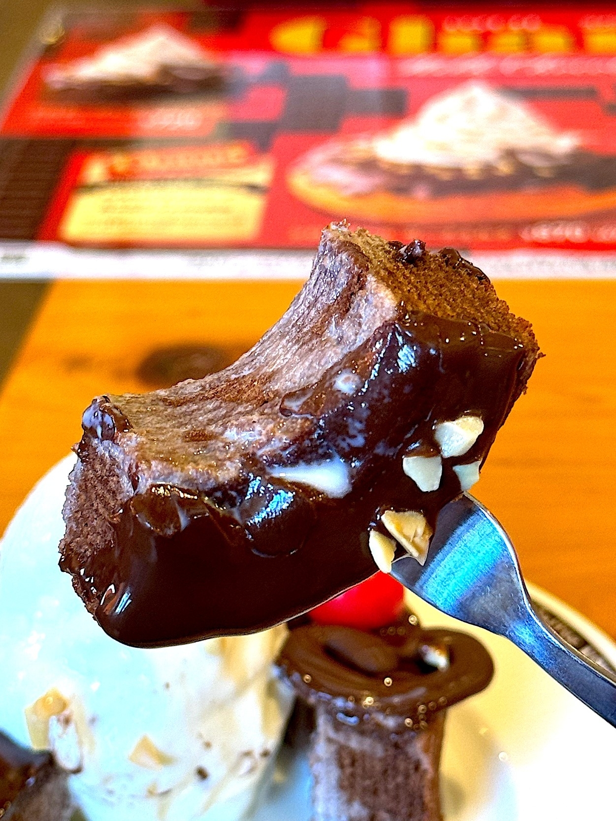 コメダ珈琲店のおすすめスイーツ「クロネージュ ガーナミルク」