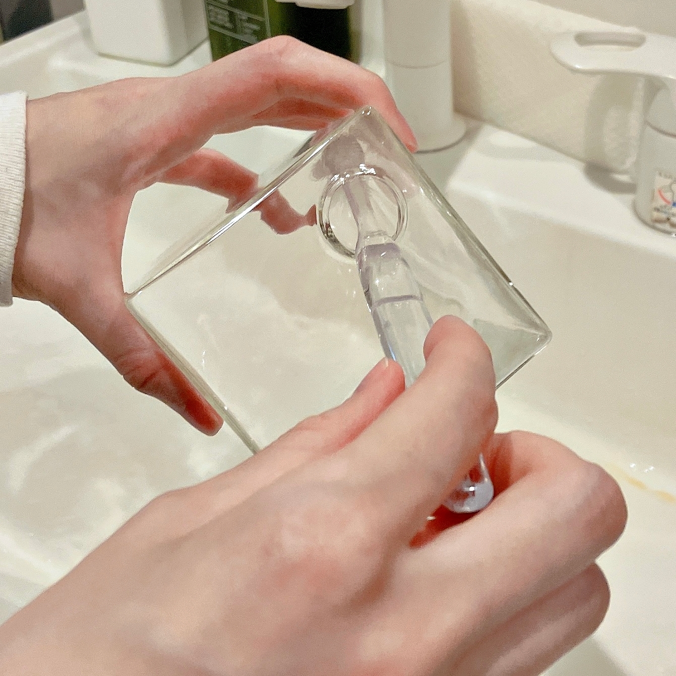 ZARA HOME(ザラホーム)のおすすめ花瓶「スクエア ガラス フローラルベース」