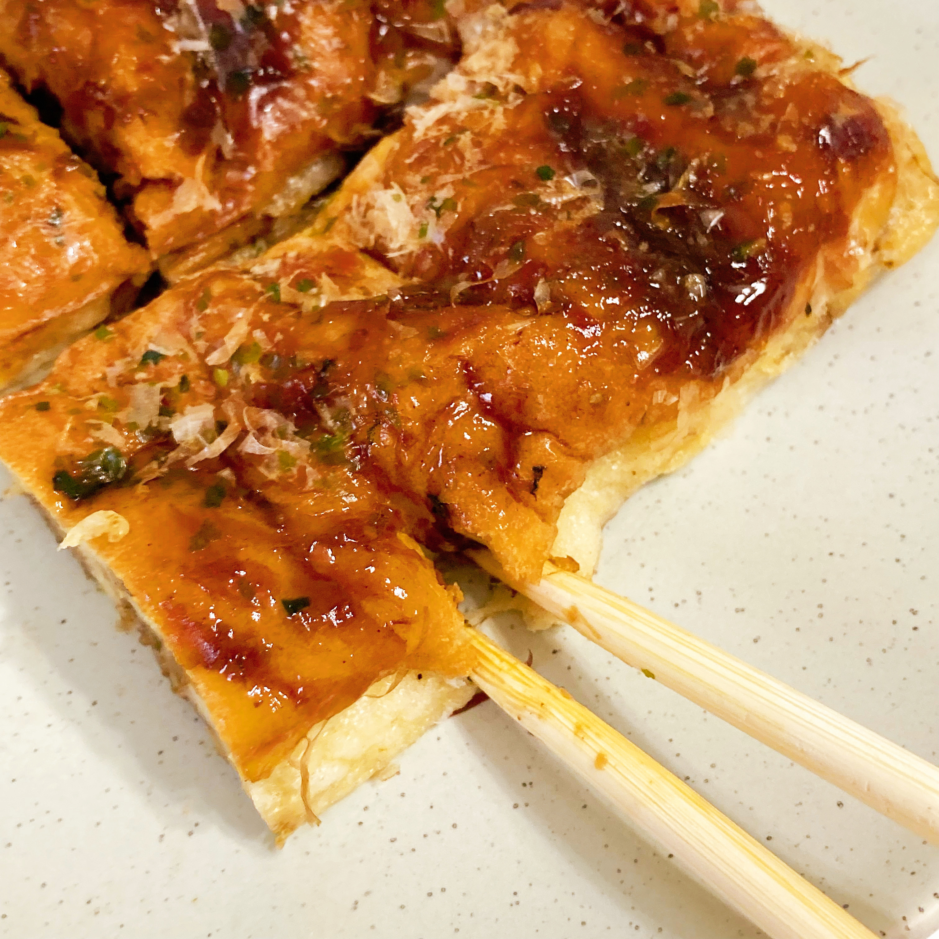 FamilyMart(ファミリーマート)のおすすめパン「もっちり食感のお好み焼きスティック」