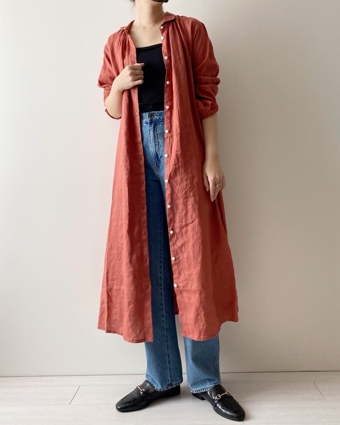 無印良品のおすすめファッション「婦人 リネン 洗いざらし長袖シャツワンピース」