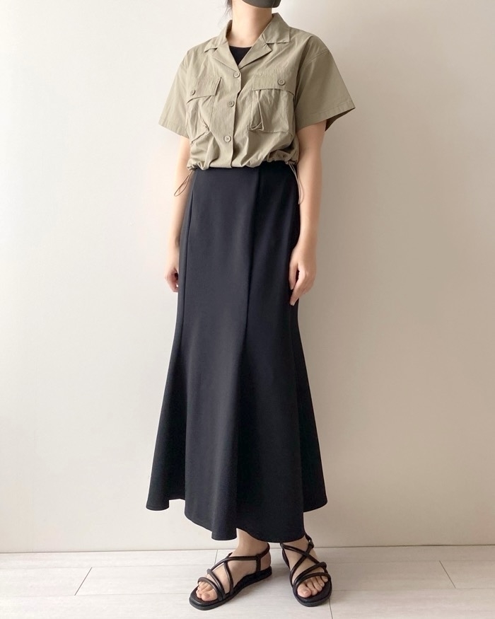 GU(ジーユー)のおすすめトップス「ユーティリティショートシャツ(半袖)」