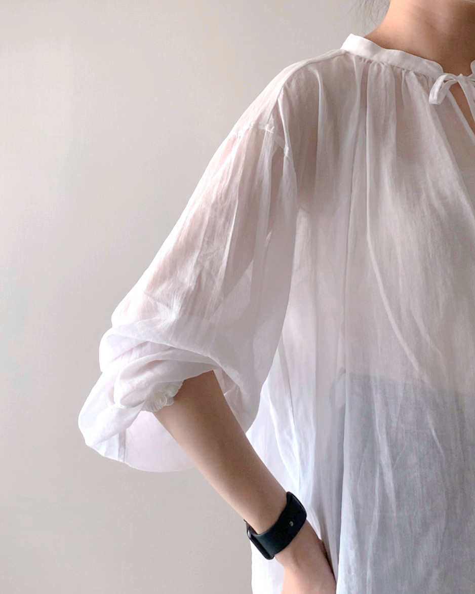 UNIQLO(ユニクロ)のおすすめファッションアイテム「コットンシアーボリュームブラウス(長袖)」