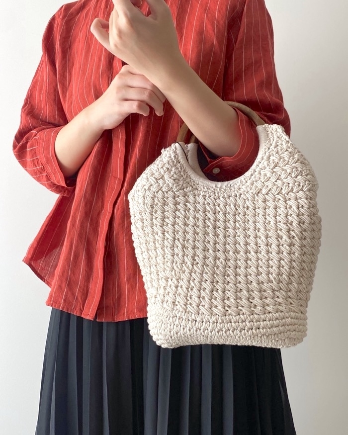 ZARA(ザラ)のおすすめファッションアイテム「マクラメ バケットバッグ」