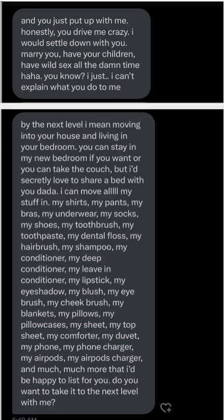 Text messages expressing someone's desire to move in and share everyday life, suggesting a closer relationship