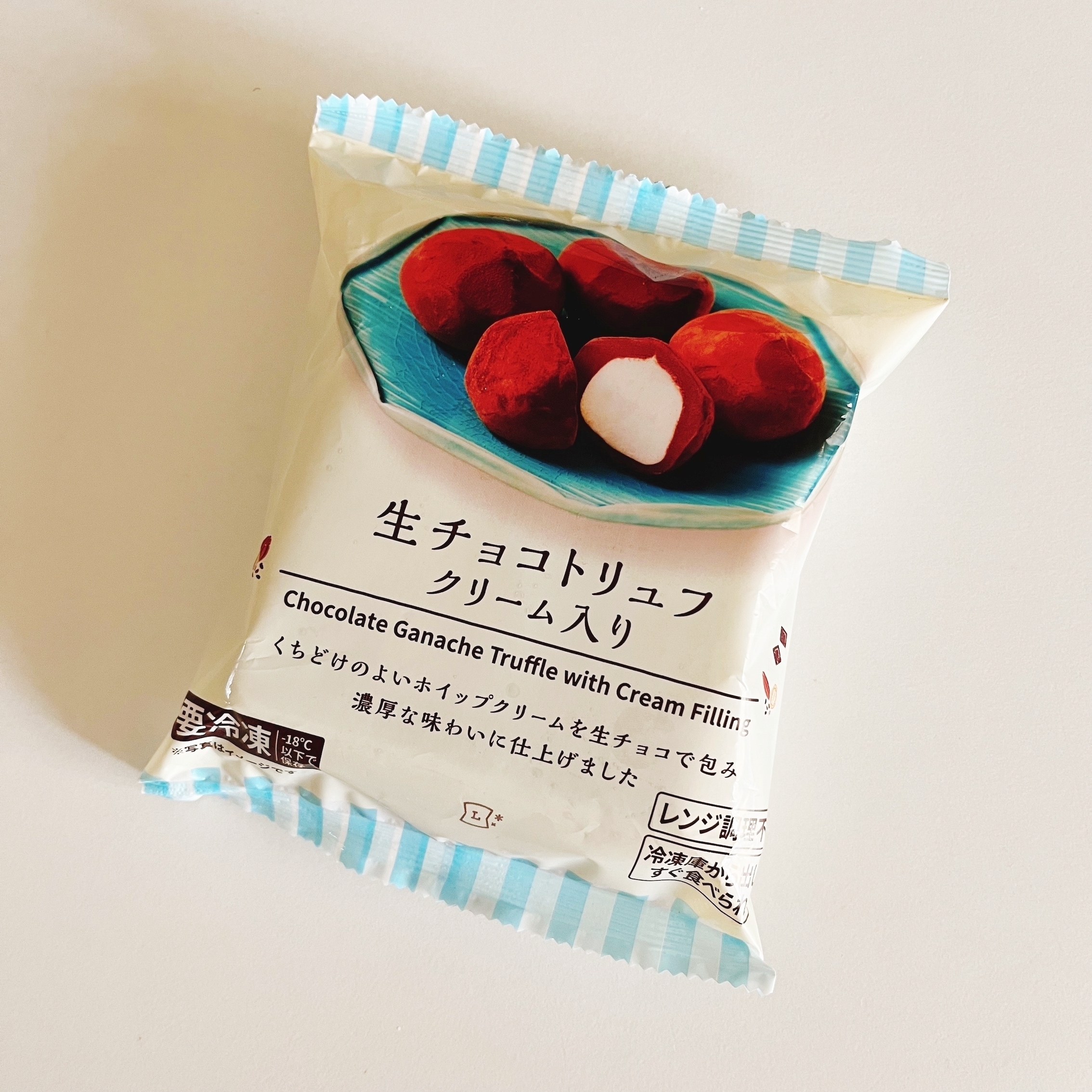 LAWSON（ローソン）のおすすめ冷凍スイーツ「生チョコトリュフ クリーム入り」