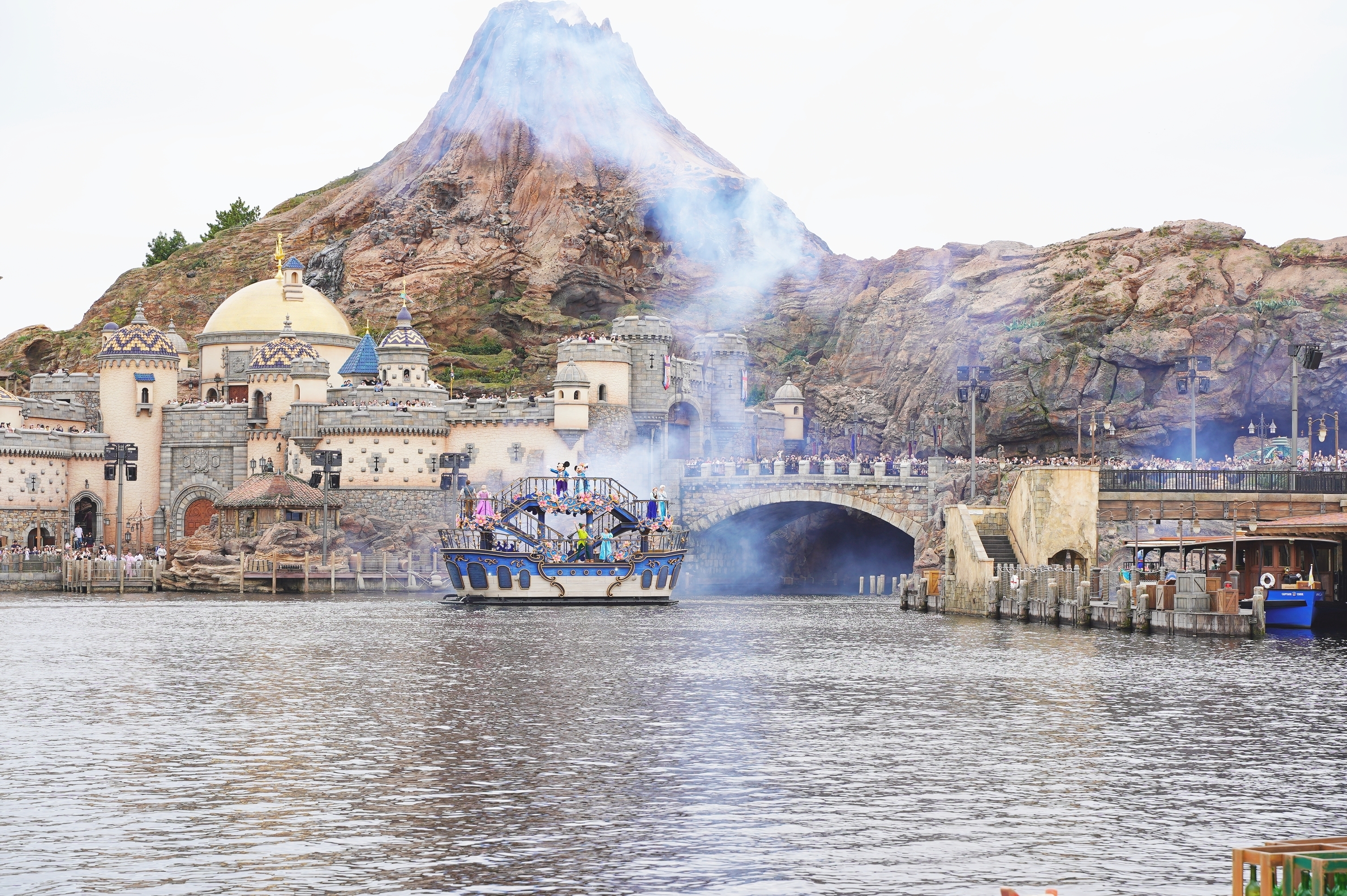 ディズニーシーの期間限定エンターテイメントプログラム「“ファンタジースプリングス”スペシャルグリーティング」