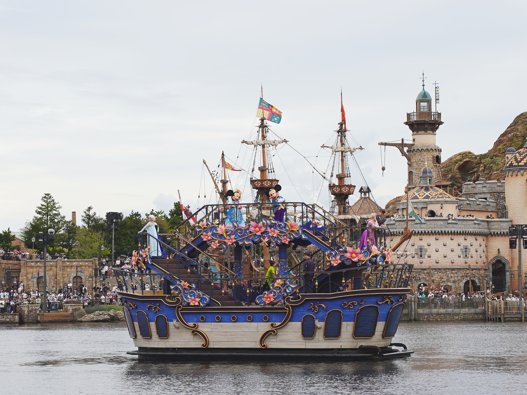 ディズニーシーの期間限定エンターテイメントプログラム「“ファンタジースプリングス”スペシャルグリーティング」