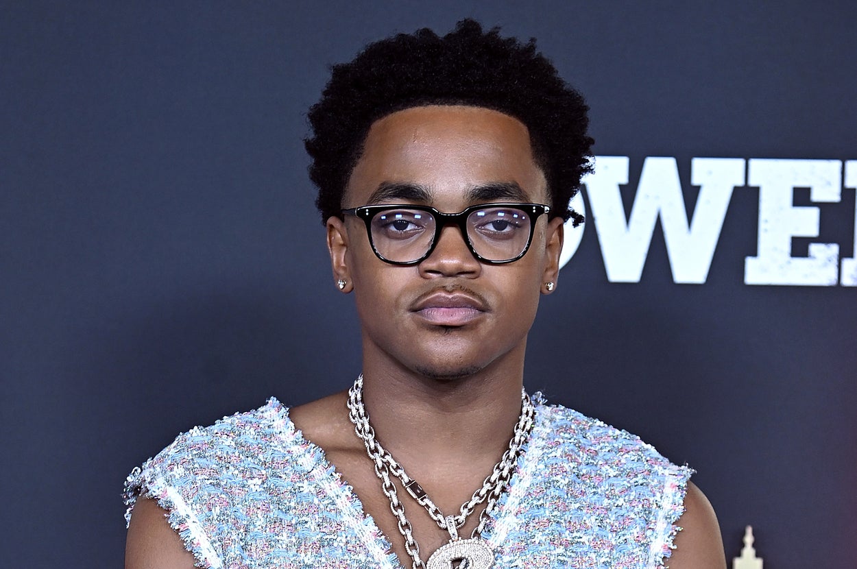 Streamer Apologizes After Sister Seemingly Gropes Michael Rainey Jr. - Vimarsana News