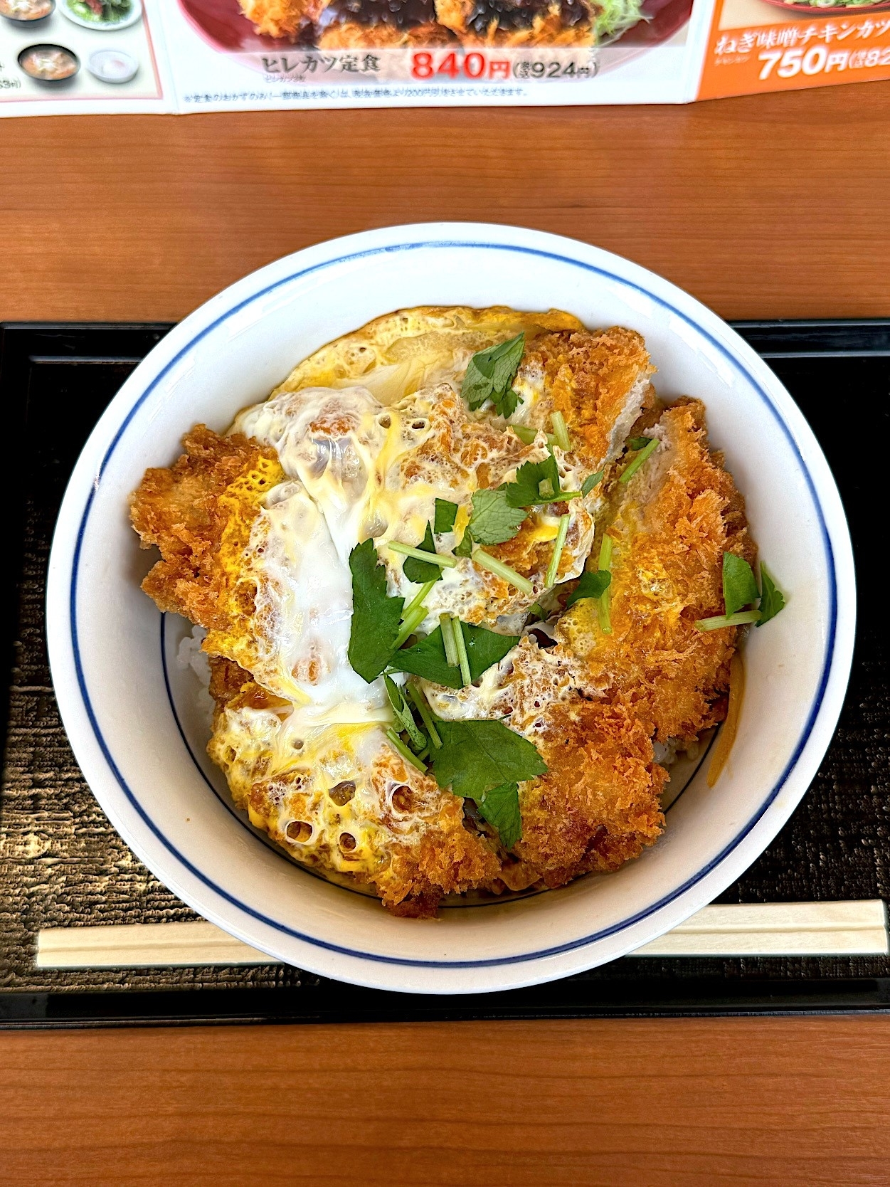 かつやのおすすめメニュー「ヒレカツ丼」