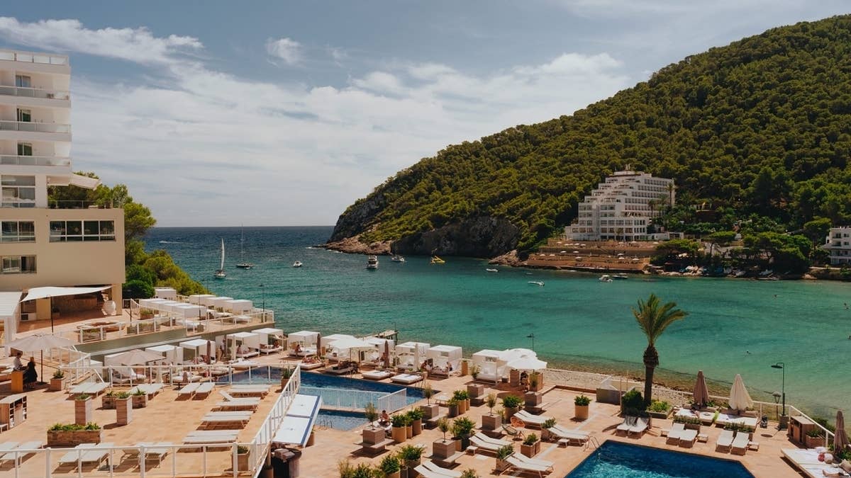 Nestled in the Cala Llonga Bay, the new hotel opened just in time to ring in the new season of White Isle festivities.