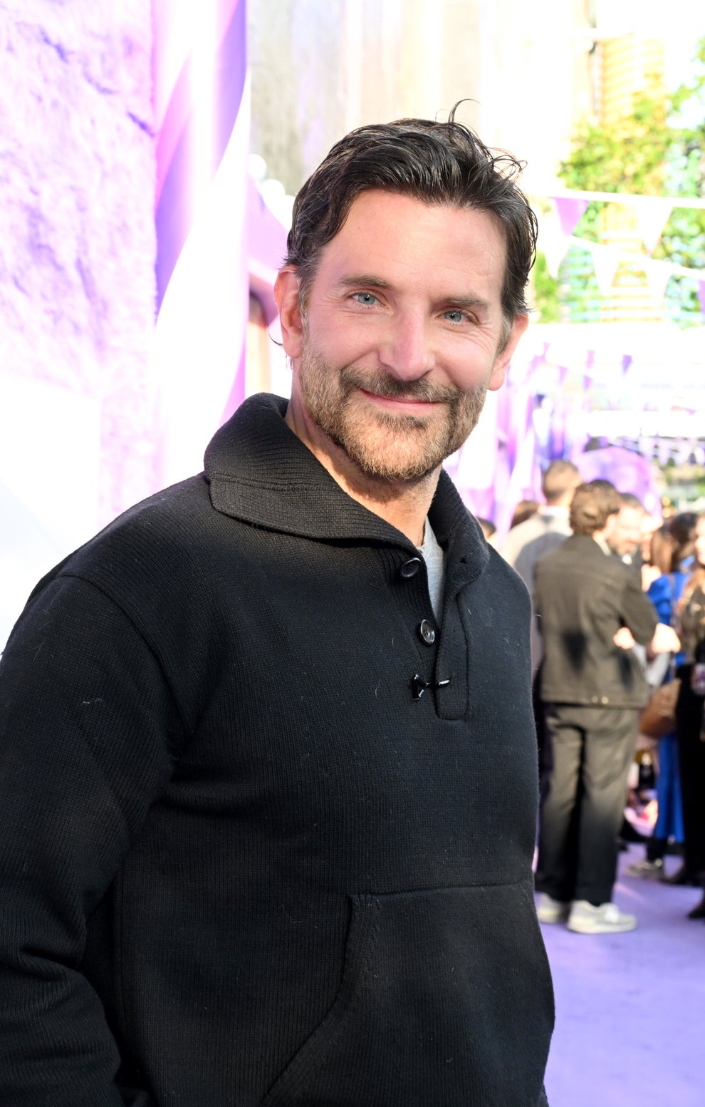 Bradley Cooper Shocks Fans With Major Beard Trim