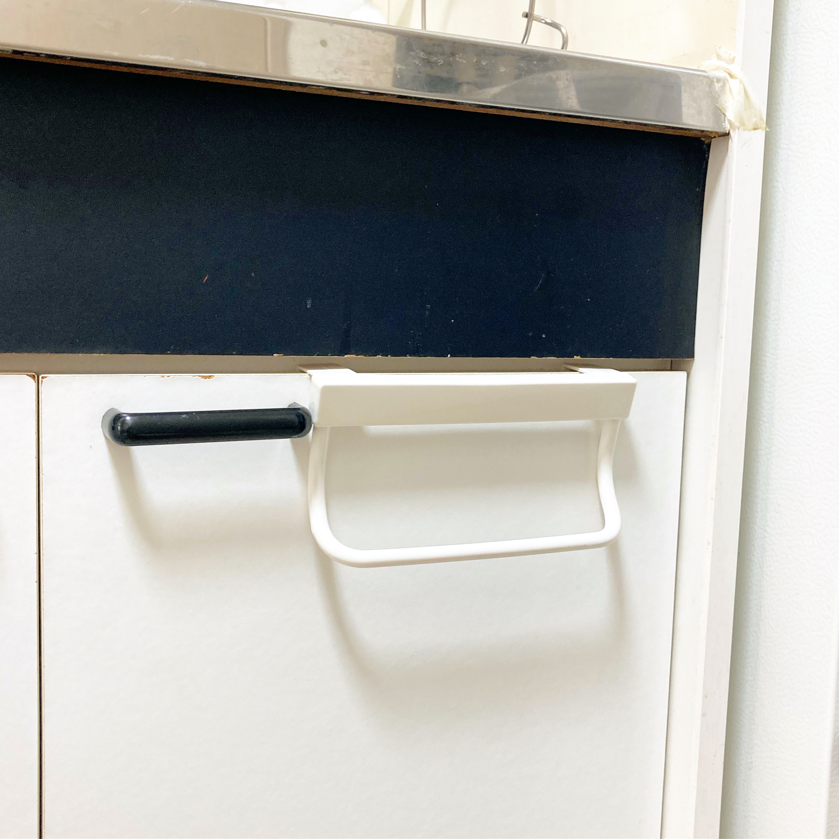 CanDo(キャンドゥ)の便利アイテム「CL扉掛けタオルハンガー」