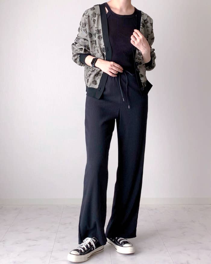 gu（ジーユー）のおすすめコーデ「リブプルオンパンツ（丈標準68.0～72.0cm）（セットアップ可能）」が大人気