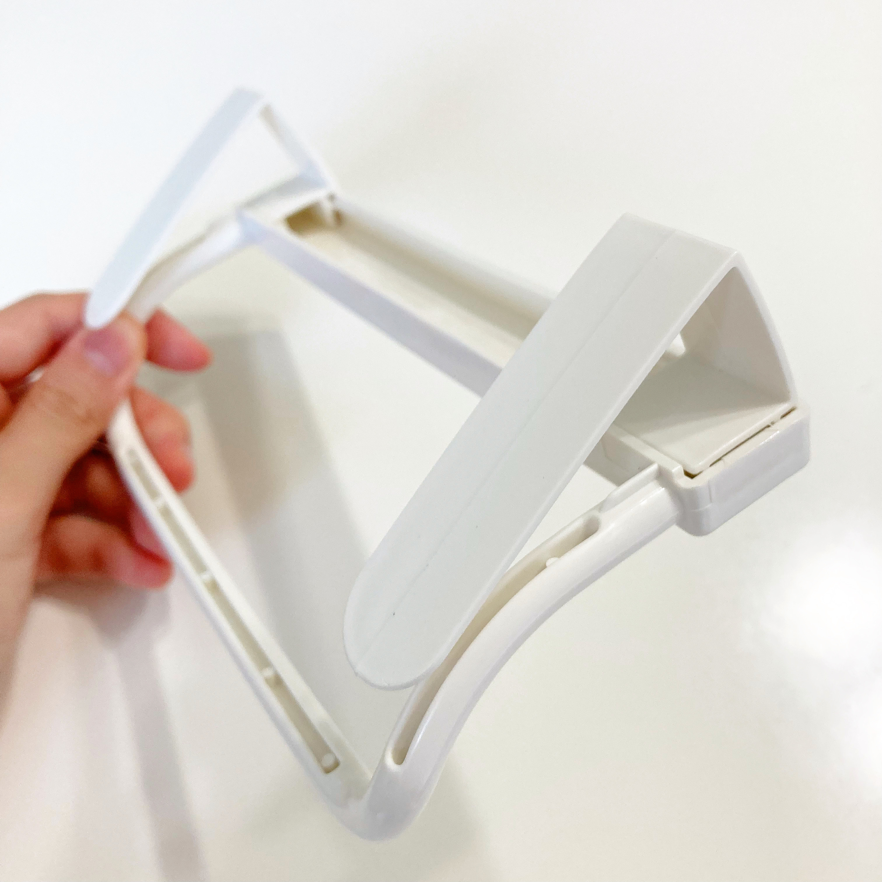 CanDo(キャンドゥ)の便利アイテム「CL扉掛けタオルハンガー」