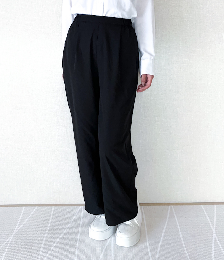 ワークマンのオススメファッションアイテム「レディースUVアクトワイドパンツ」