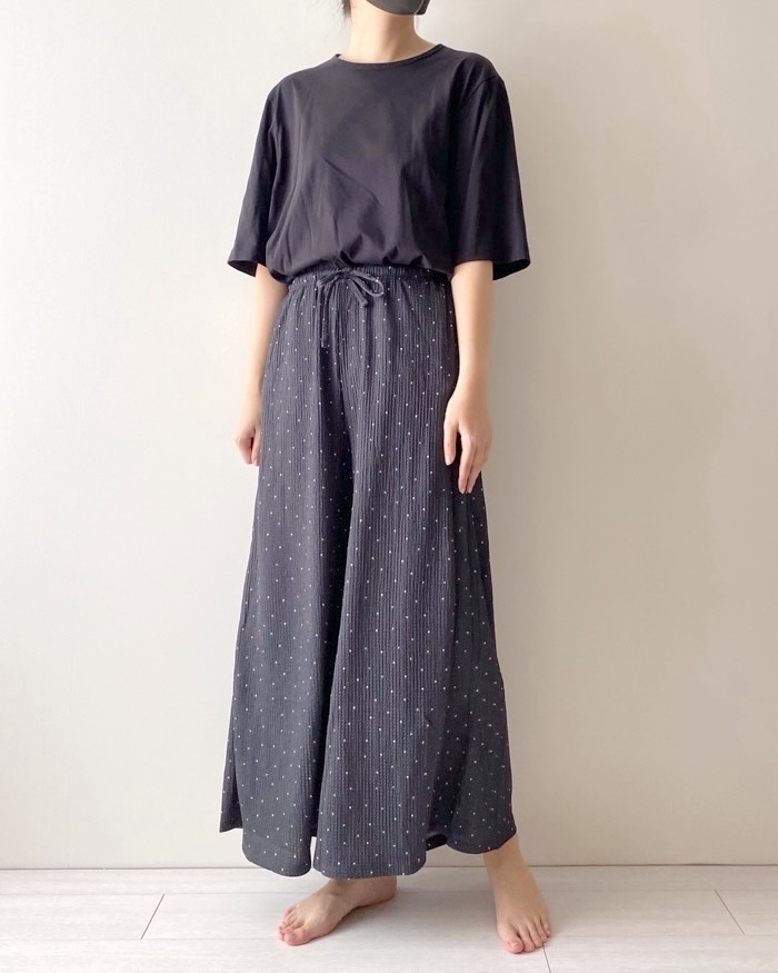 gu(ジーユー)のおすすめコーデ「ラウンジフレアパンツ(ドット)+E」が大人気