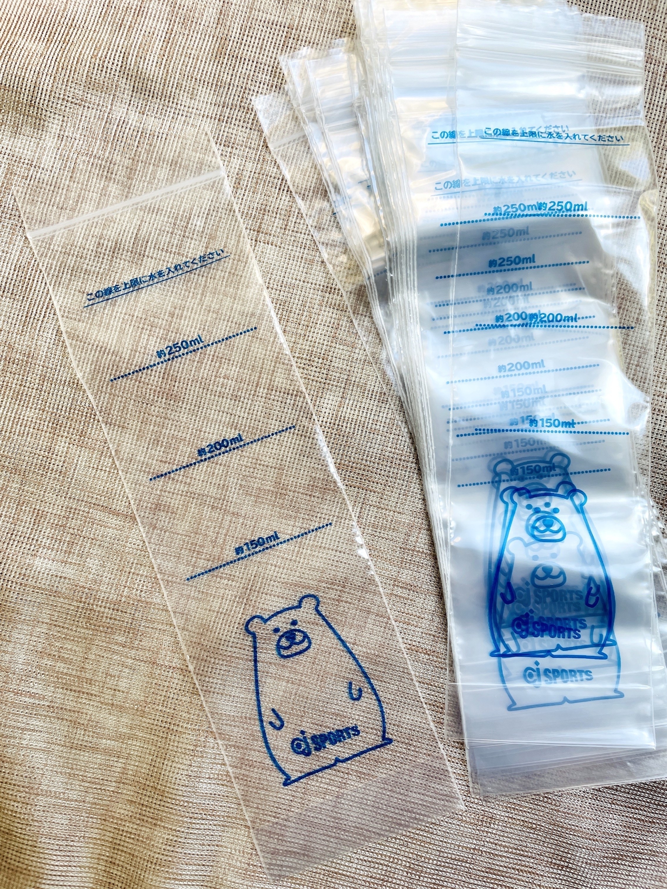 DAISO(ダイソー)のおすすめ便利グッズ「極太水筒用氷棒」