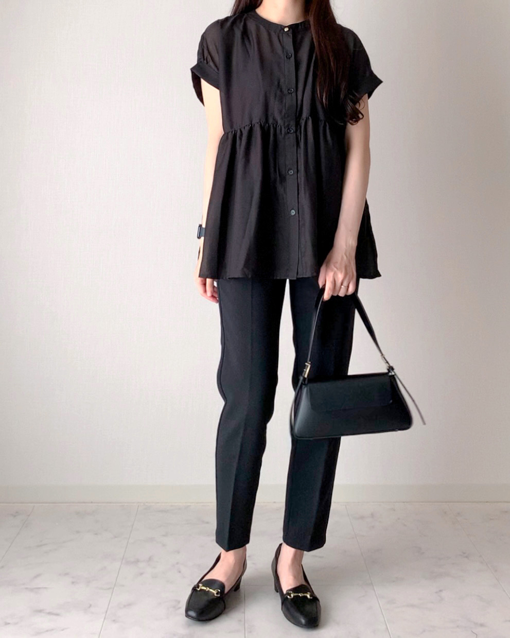 しまむらのおすすめファッションアイテム「HKぺプラムシアーBL」のコーディネート