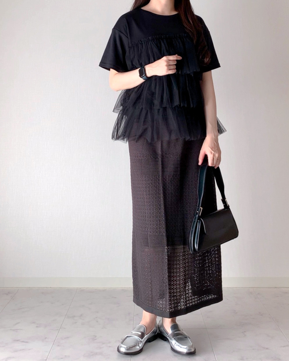 しまむらのおすすめファッションアイテム「ティアードチュールTシャツ」のコーディネート