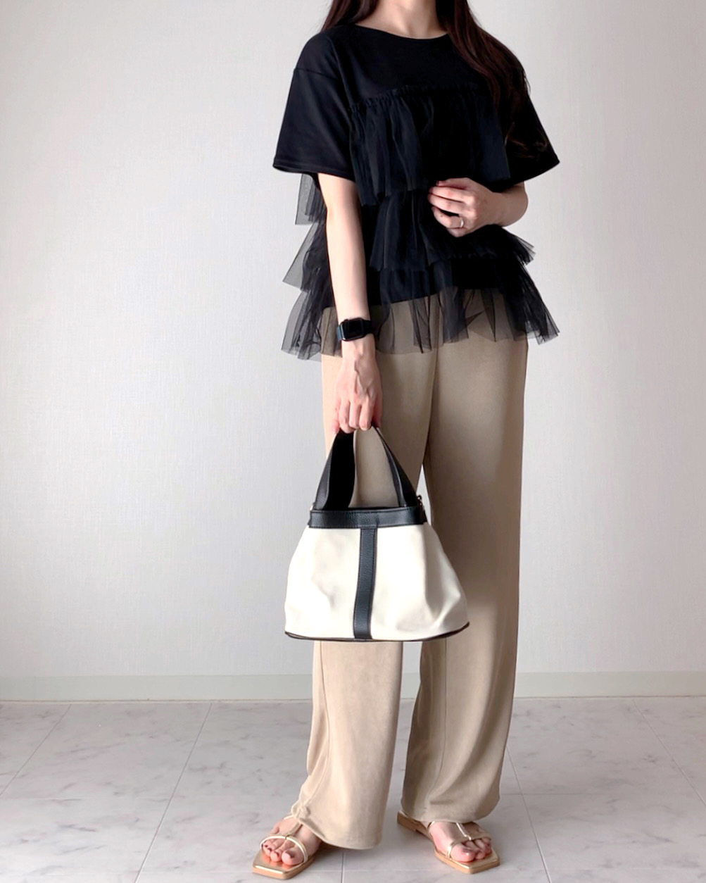 しまむらのおすすめファッションアイテム「ティアードチュールTシャツ」のコーディネート