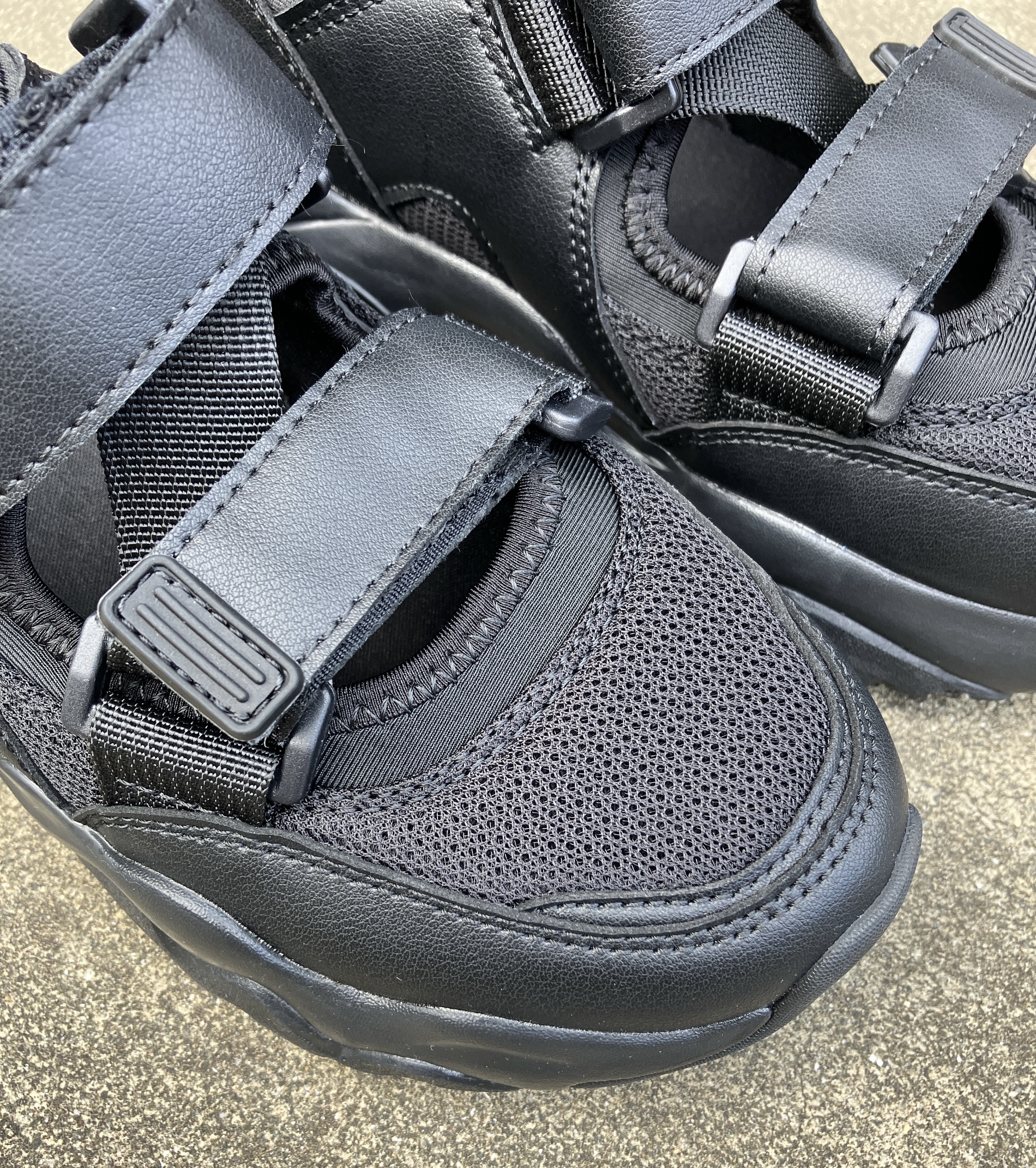 Honeys（ハニーズ）のおすすめサンダル「スニーカーサンダル」