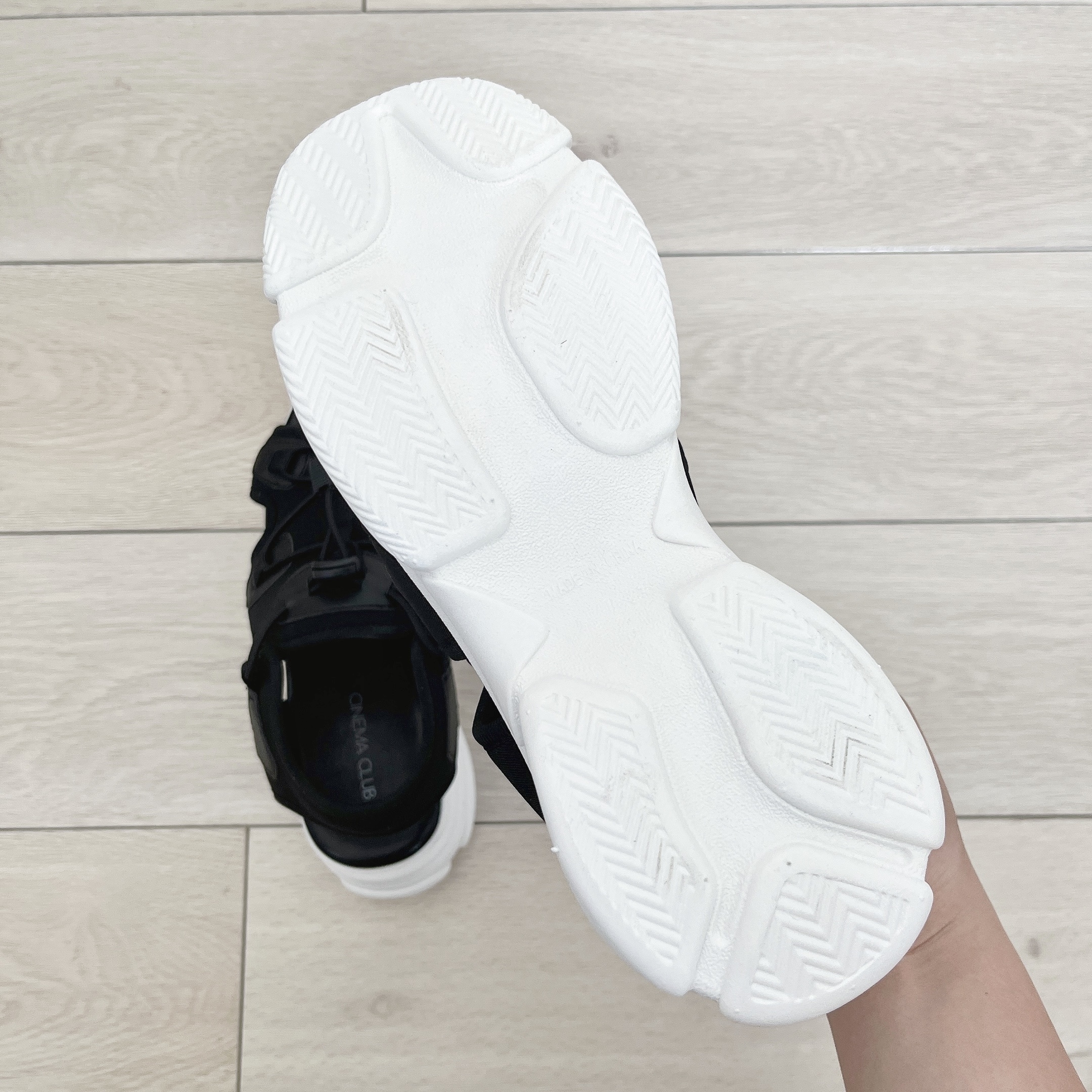 ハニーズのおすすめシューズ「コード付スポーツサンダル」