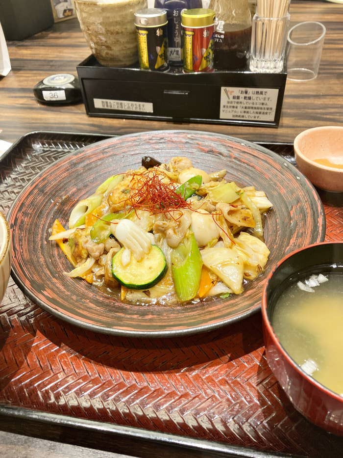 大戸屋のおすすめ中華「醤油麹香る 季節野菜の八宝菜」