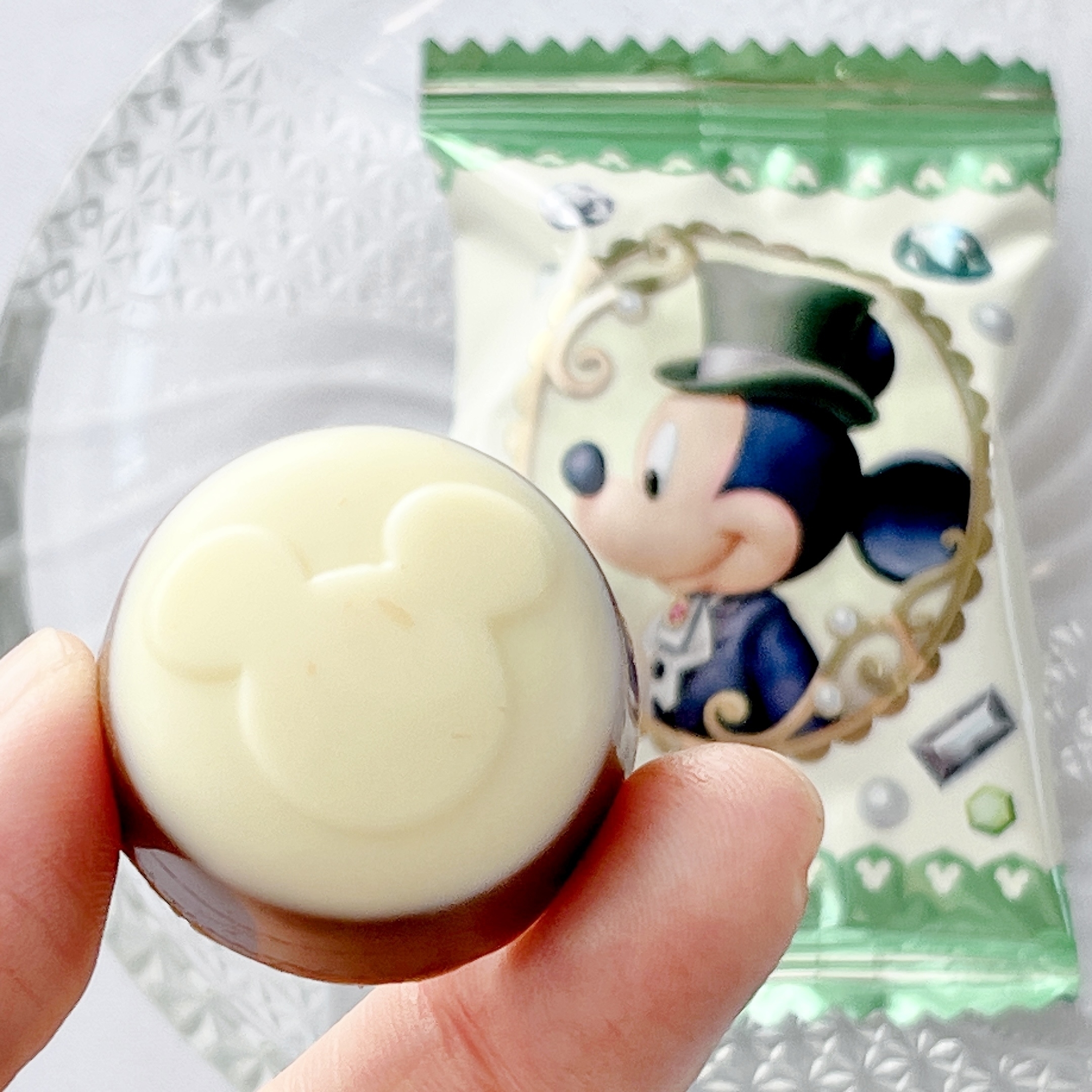 東京ディズニーランドのおすすめお土産「チョコレート缶」