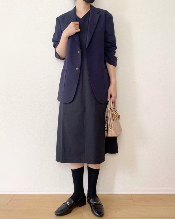 UNIQLO(ユニクロ)のおすすめファッションアイテム「ウルトラストレッチエアリズムワンピース」のコーディネート