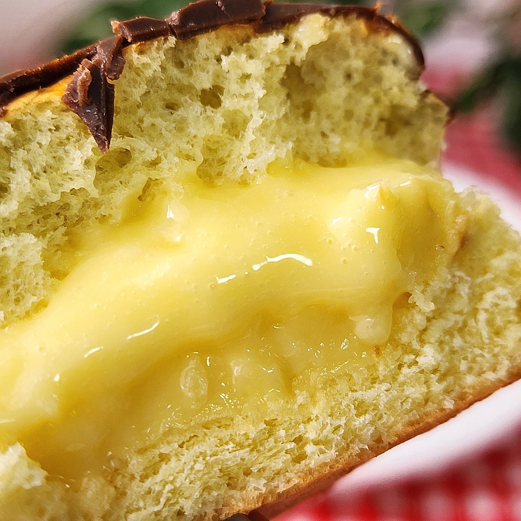 セブン-イレブンのおすすめパン「プリンみたいなパン1998年」